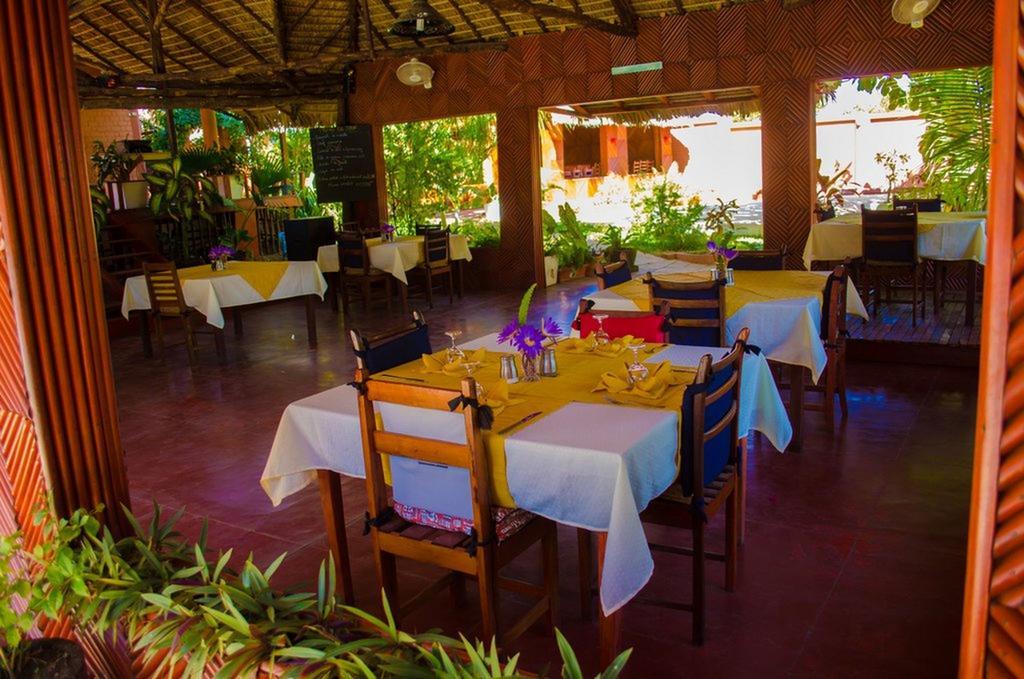 Edena Kely Hotel Mahajanga Exterior photo