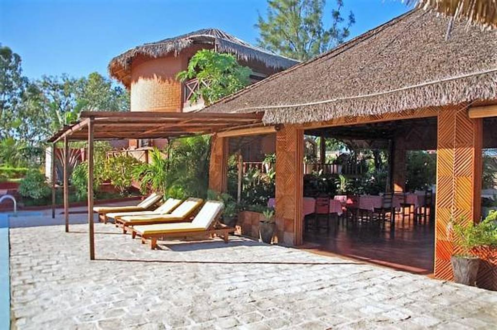 Edena Kely Hotel Mahajanga Exterior photo
