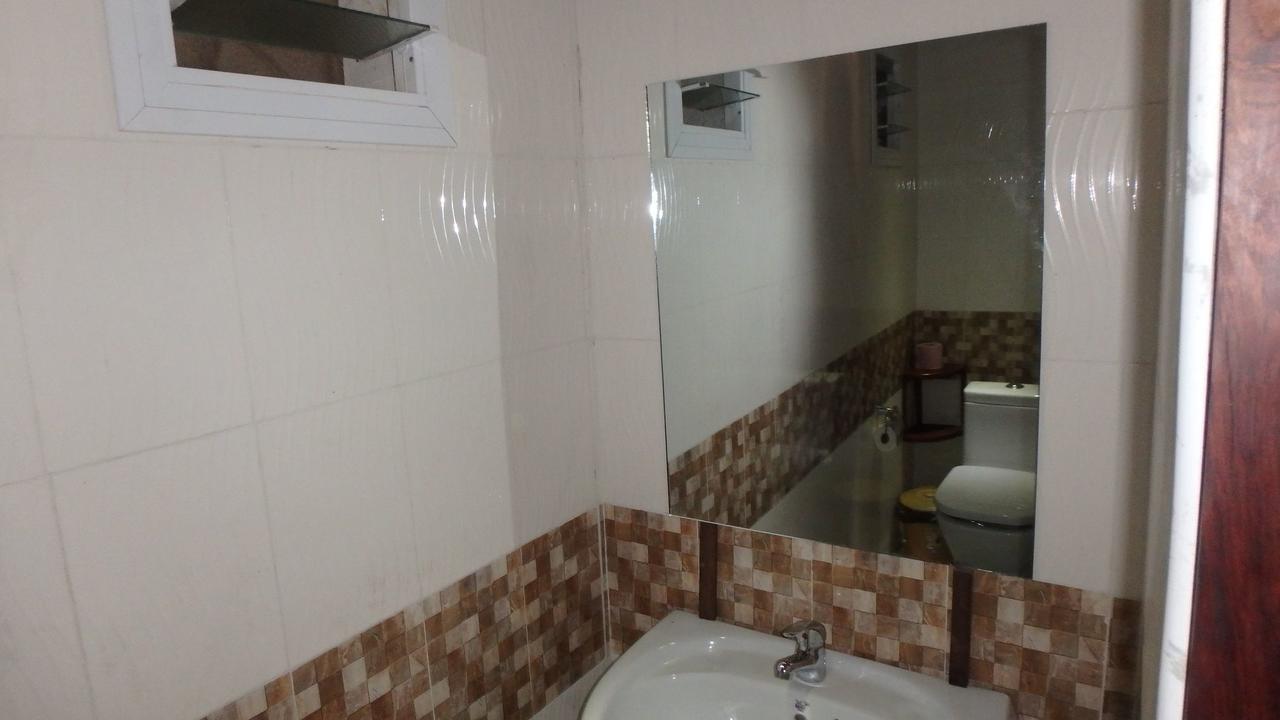 Edena Kely Hotel Mahajanga Exterior photo